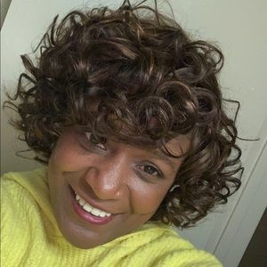 Meet your Posher, Bobbie